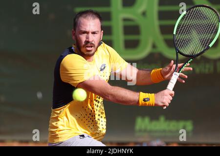 Mailand, Italien. 20.. Juni 2022. Italien, Mailand, 20 2022. juni: Pedja Krstin beim Tennisspiel F. CORIA (ARG) gegen P. KRSTIN (SRB) 1. beim ATP Challenger Milan im Aspria Club (Bildnachweis: © Fabrizio Andrea Bertani/Pacific Press via ZUMA Press Wire) Stockfoto