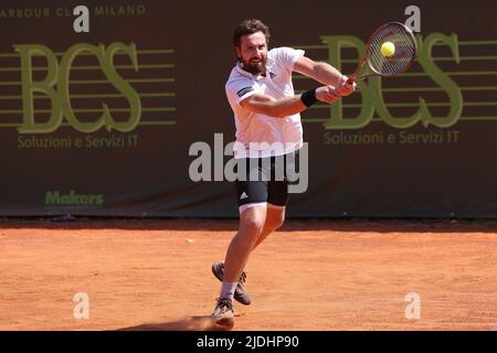 Mailand, Italien. 20.. Juni 2022. Italien, Mailand, 20 2022. juni: Ernests Gulbis beim Tennisspiel E. GULBIS (LAT) gegen J. LENZ (GER) 1. bei ATP Challenger Milan im Aspria Club (Bildnachweis: © Fabrizio Andrea Bertani/Pacific Press via ZUMA Press Wire) Stockfoto