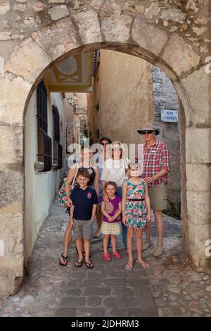 Drei Generationen von Familien im Urlaub in Seillans Stockfoto