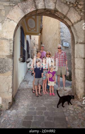 Drei Generationen von Familien im Urlaub in Seillans Stockfoto