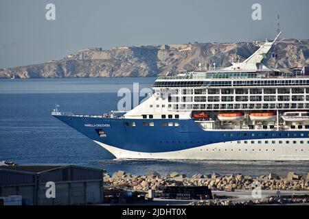 Marseille, Frankreich. 19.. Juni 2022. Der Linienschiff Marella Discovery kommt im französischen Mittelmeer-Hafen von Marseille an. (Foto von Gerard Bottino/SOPA Images/Sipa USA) Quelle: SIPA USA/Alamy Live News Stockfoto