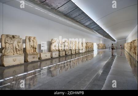 Reliefs von Sebasteion im Museum der antiken Stadt Aphrodisias, Kaisersaal, Denizli, Türkei Stockfoto