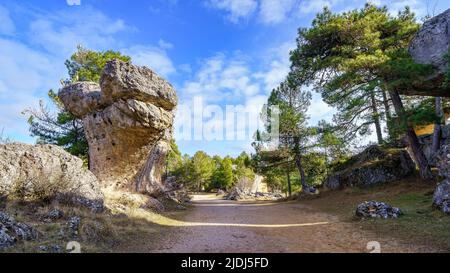 Panorama mit seltsamen Felsformationen der verzauberten Stadt Cuenca, Spanien. Stockfoto