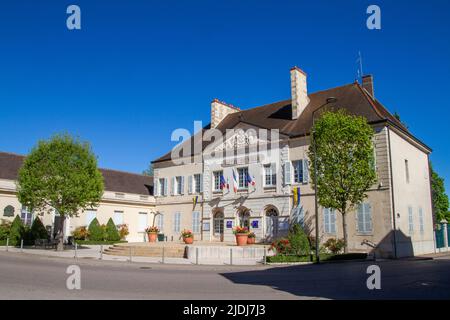 Nuits-Saint-Georges , Frankreich, 17. April 2022. Rathaus des Dorfes Nuits-Saint-Georges Stockfoto