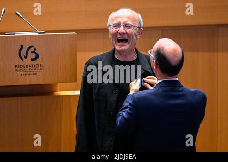 Philippe Geluck und Federation Wallonia - Brüsseler parlamentsvorsitzender Rudy Demotte im Bild bei den Feierlichkeiten zum fünfzigsten Jahrestag des parlaments der Föderation Wallonie Brüssel (Federatie Wallonie Bruxelles - Federatie Wallonie Brussel) in Brüssel, Dienstag, den 21. Juni 2022. BELGA FOTO LAURIE DIEFFEMBACQ Stockfoto