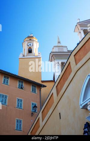 Kapelle der Bruderschaft der Weißen, La Chapelle des Penitents Blancs in der französischen Stadt Menton. Fahren Sie entlang der Cote d'Azur. Stockfoto