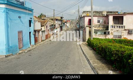 Alte heruntergekommenen Häuser in den Straßen von matanzas auf kuba Stockfoto