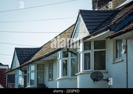 Reihe von typisch englischen Reihenhäusern in Northampton Stockfoto