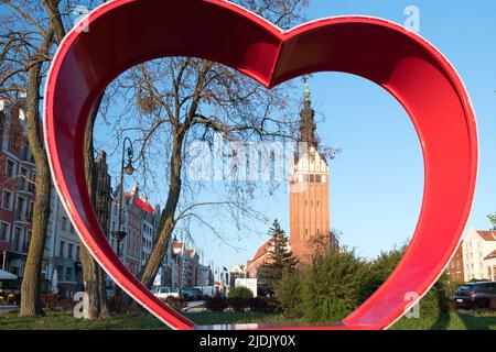 I Love Elblag Schild und St. Nikolaus Kathedrale in der Altstadt von Elblag, Polen © Wojciech Strozyk / Alamy Stock Photo Stockfoto