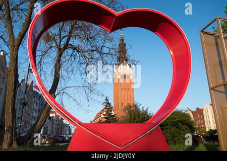 I Love Elblag Schild und St. Nikolaus Kathedrale in der Altstadt von Elblag, Polen © Wojciech Strozyk / Alamy Stock Photo Stockfoto