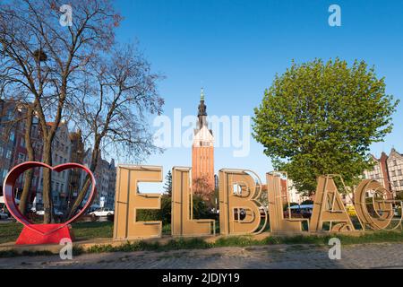 I Love Elblag Schild und St. Nikolaus Kathedrale in der Altstadt von Elblag, Polen © Wojciech Strozyk / Alamy Stock Photo Stockfoto