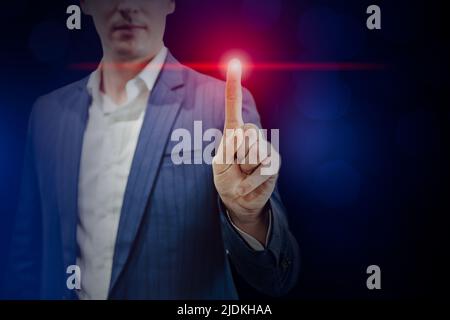 Geschäftsmann drücken. Business männliche Hand Finger Spitze zeigen Befehl Auftrag Zukunft Innovation Konzept. Stockfoto