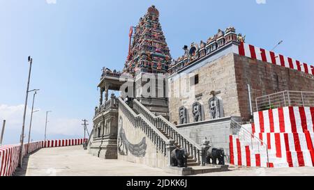 Hauptheiligtum des Murugan-Tempels, Dorf Panpoli, Tenkasi, Tamilnadu, Indien. Stockfoto