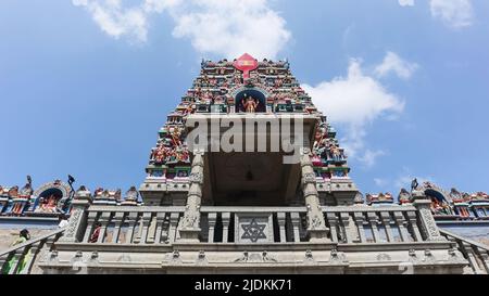 Hauptheiligtum des Murugan-Tempels, Dorf Panpoli, Tenkasi, Tamilnadu, Indien. Stockfoto