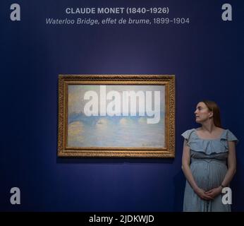 Christie’s, London, Großbritannien. 22. Juni 2022. 20./21. Century Marc Chagall, Colour of Life & London Evening Sales findet am 28. Juni 2022 statt. Zu den Highlights gehören: Claude Monet, Waterloo Bridge, effet de brume, 1904, Schätzung: £22.000.000-32.000.000. Quelle: Malcolm Park/Alamy Live News. Stockfoto