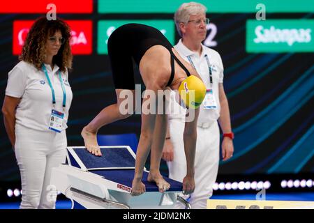 BUDAPEST, UNGARN - 21. JUNI: Madison Wilson aus Australien tritt am 21. Juni 2022 in Budapest, Ungarn, bei der Freistil der Frauen 200m während der FINA World Aquatics Championships in der Duna Arena an (Foto: Nikola Krstic/Orange Picles) Stockfoto