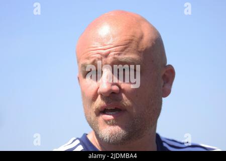 firo: 06/22/2022, Fußball, 1. Bundesliga, Saison 2022/2023, FC Schalke 04, Training, Trainingsbeginn, Sportdirektor Rouven SCHRODER, Portrait Stockfoto