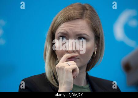 Bonn, Deutschland. 20.. Juni 2022. Angelina KARIAKINA, Journalistin, beim Deutschen Welle Global Media Forum, 20.-21. Juni 2022 in Bonn ÃÂ Quelle: dpa/Alamy Live News Stockfoto