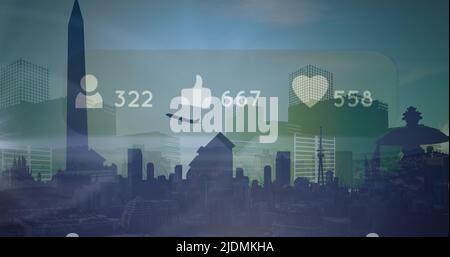 Bild von Mediensymbolen über dem Stadtbild Stockfoto