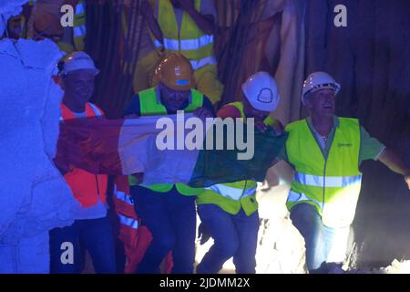 Maddaloni, ITALIEN. 22.. Juni 2022. 22/06/2022 - Maddaloni (CE) Abriss der letzten Membran des Monte Aglio-Tunnels auf der neuen Eisenbahnlinie Neapel - Bari HS/HC (Bild: © Fabio Sasso/ZUMA Press Wire) Stockfoto