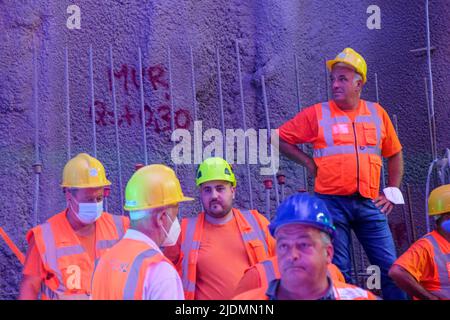 Maddaloni, ITALIEN. 22.. Juni 2022. 22/06/2022 - Maddaloni (CE) Abriss der letzten Membran des Monte Aglio-Tunnels auf der neuen Eisenbahnlinie Neapel - Bari HS/HC (Bild: © Fabio Sasso/ZUMA Press Wire) Stockfoto