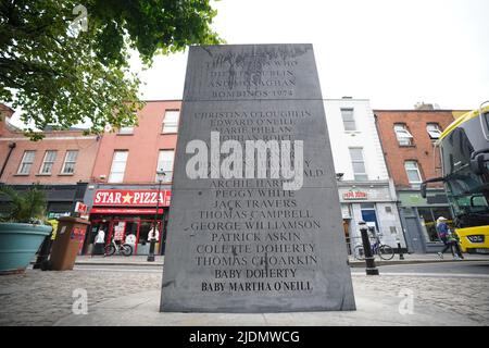 Der Name des Babys Martha O'Neill ergänzt die Namen der 33 Opfer der Bombenanschläge von Dublin und Monaghan vom 17. Mai 1974 in der Talbot Street, Dublin. Bilddatum: Mittwoch, 22. Juni 2022. Stockfoto