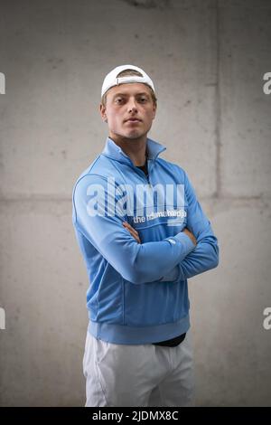 2022-06-22 14:00:57 AMSTELVEEN - Porträt von Tim van Rijthoven. Der Tennisspieler erhielt nach seinem Stunt bei den Libema Open in Rosmalen eine Wildcard für Wimbledon. ANP JEROEN JUMELET niederlande Out - belgien Out Stockfoto