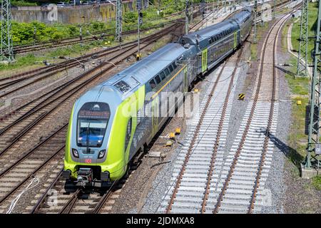 DB Regio Bombardier Twindexx Vario Zug in nah.SH Lackierung am Kieler Hauptbahnhof Stockfoto