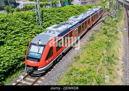 NAH.SH Alstom Coradia LINT 41 Zug am Kieler Hauptbahnhof Stockfoto