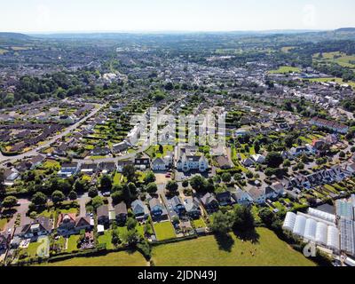 Honiton, Devon, Großbritannien. 22.. Juni 2022. Allgemeiner Blick aus der Luft von Honiton in Devon vor den morgenlichen Parlamentswahlen für den Wahlkreis Tiverton und Honiton. Bildnachweis: Graham Hunt/Alamy Live News Stockfoto