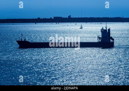 Das Stückgutschiff Kaileen vor der Küste von Kopenhagen, Dänemark. Stockfoto