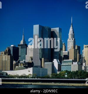 New York 1980s, Gebäude des UN-Hauptquartiers, Chrysler-Gebäude, Skyline von Midtown Manhattan von Roosevelt Island, New York City, NYC, NY, USA, Stockfoto