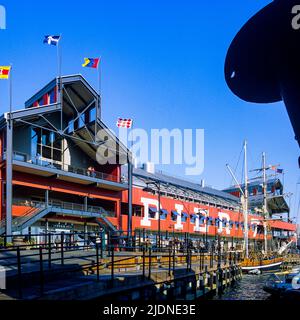 New York 1980s, Pier 17-Gebäude, Festschiff, South Street Seaport, Lower Manhattan, New York City, NYC, NY, USA, Stockfoto