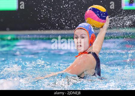 DEBRECEN, UNGARN - 22. JUNI: Nina ten Broek aus den Niederlanden während der FINA World Championships Budapest 2022 Spiel zwischen den Vereinigten Staaten von Amerika und den Niederlanden am 22. Juni 2022 in Debrecen, Ungarn (Foto: Albert ten Hove/Orange Picts) KNZB Stockfoto