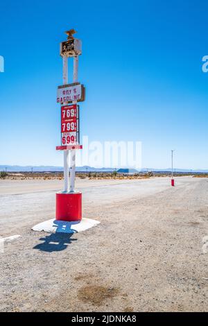 Route 66 Roy's Motel Cafe Gas Sign, Amboy, Kalifornien, USA Stockfoto