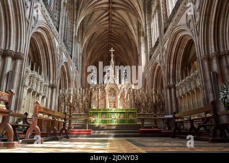 Innenraum einer Kathedrale in Lichfield, Staffordshire, Großbritannien Stockfoto