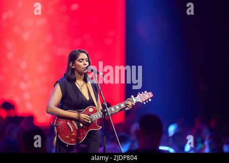 22. Juni 2022, Hessen, Frankfurt/M.: Sängerin Sobi singt bei der Verleihung des Live Entertainment Award in der Frankfurter Festhalle. Foto: Thomas Frey/dpa Stockfoto