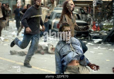 ZOMBIE SZENE, DÄMMERUNG DER TOTEN, 2004 Stockfoto