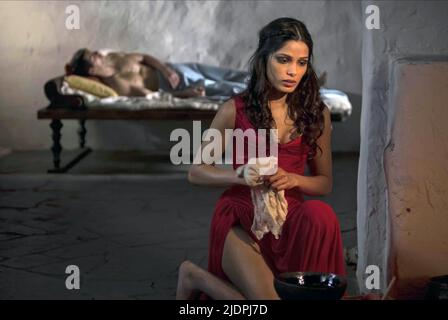 FREIDA PINTO, UNSTERBDIESE, 2011, Stockfoto