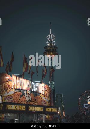 Bild vom Windsor Riverfront Carnival von World Finest Shows Stockfoto