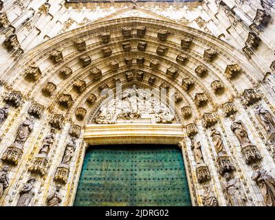 Puerta de la Asuncion (Himmelfahrt) - Kathedrale von Sevilla, Spanien Stockfoto