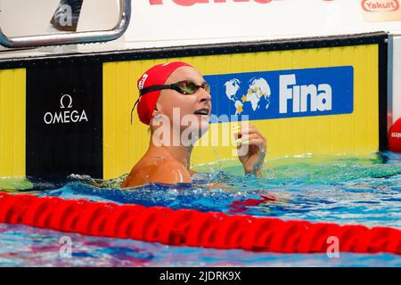 Budapest, Ungarn. 23.. Juni 2022. BUDAPEST, UNGARN - 23. JUNI: Maria Ugolkova von der Suisse startet am 23. Juni 2022 in Budapest, Ungarn, beim Women's 50m Butterfly während der FINA World Aquatics Championships in der Duna Arena (Foto von Nikola Krstic/Orange Picics) Credit: Orange Pics BV/Alamy Live News Stockfoto