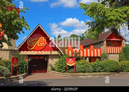 Gulliver's World Resort Eingang Warrington, Theme Park & Hotel - Themenbereiche Land, Gully Town und Safari Kingdom, Cheshire, UK, WA5 9YZ Stockfoto