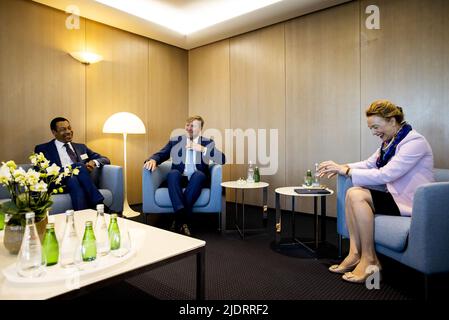 Straßburg, Frankreich. 23.. Juni 2022. 2022-06-23 11:04:41 STRASSBURG - König Willem-Alexander und Minister Franc Weerwind, Minister für Rechtsschutz, trafen Marija Pejcinovic Buric, Generalsekretärin des CoE, während eines Arbeitsbesuchs beim Europarat. Unter anderem hält der König eine Rede vor der Parlamentarischen Versammlung. ANP KOEN VAN WEEL netherlands Out - belgium Out Credit: ANP/Alamy Live News Credit: ANP/Alamy Live News Stockfoto