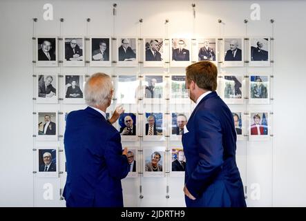 Straßburg, Frankreich. 23.. Juni 2022. 2022-06-23 10:39:36 STRASSBURG - König Willem-Alexander hat ein Treffen mit Tiny Kox, Präsident Parlamentarische Versammlung des CoE während eines Arbeitsbesuchs beim Europarat. Unter anderem hält der König eine Rede vor der Parlamentarischen Versammlung. ANP KOEN VAN WEEL netherlands Out - belgium Out Credit: ANP/Alamy Live News Stockfoto