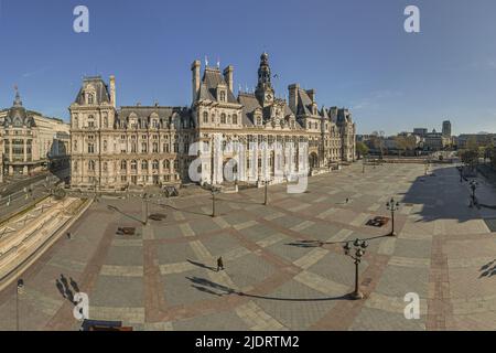 Frankreich. Paris (75) April 2020. Dritte Woche der Gefangenschaft aufgrund der Coronavirus-Epidemie. Luftaufnahme des Rathauses und des Platzes. Auf der linken Seite Th Stockfoto