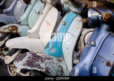 Details der alten Lambretta Roller, mit den 2-Takt-Motoren, die aus ökologischen Gründen eingestellt wurden Stockfoto