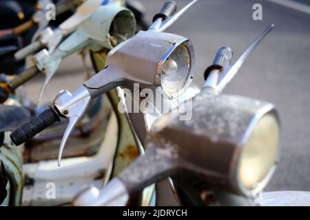 Details der alten Lambretta Roller, mit den 2-Takt-Motoren, die aus ökologischen Gründen eingestellt wurden Stockfoto