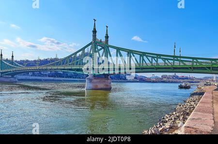 Die Freiheitsbrücke (Szabadsag HID) über die Donau, auch bekannt als die Freiheitsbrücke oder Franz-Josef-Brücke, Budapest, Ungarn Stockfoto