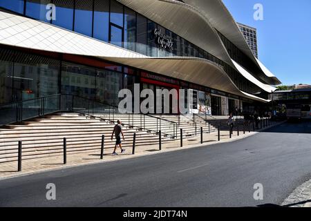 Marseille, Frankreich. 09.. Juni 2022. Blick auf die Galerien Lafayette in Marseille. (Foto von Gerard Bottino/SOPA Images/Sipa USA) Quelle: SIPA USA/Alamy Live News Stockfoto